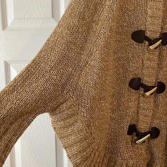 Michael Kors cream and gold poncho - Picture 4 of 5